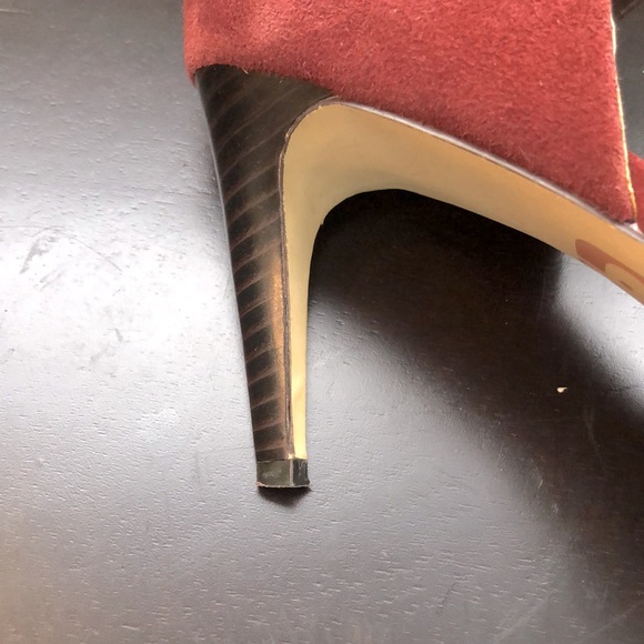 Burgundy/wine color heels - Picture 4 of 7